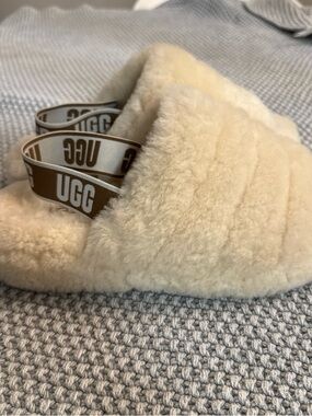 UGG Cream Shearling Slide with Branded Elastic Heel